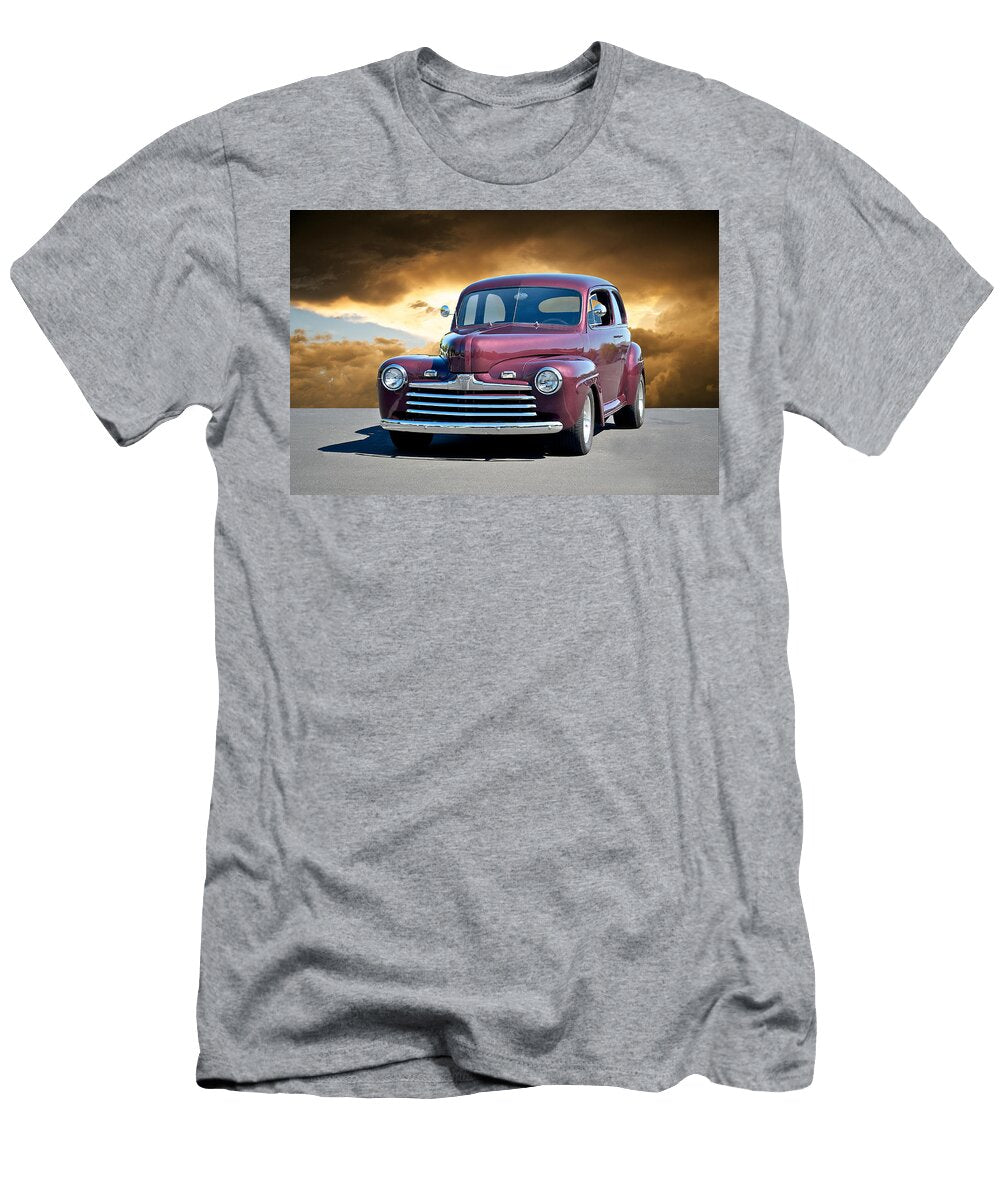 1 1947 Ford Sedan Dave Koontz T-Shirt