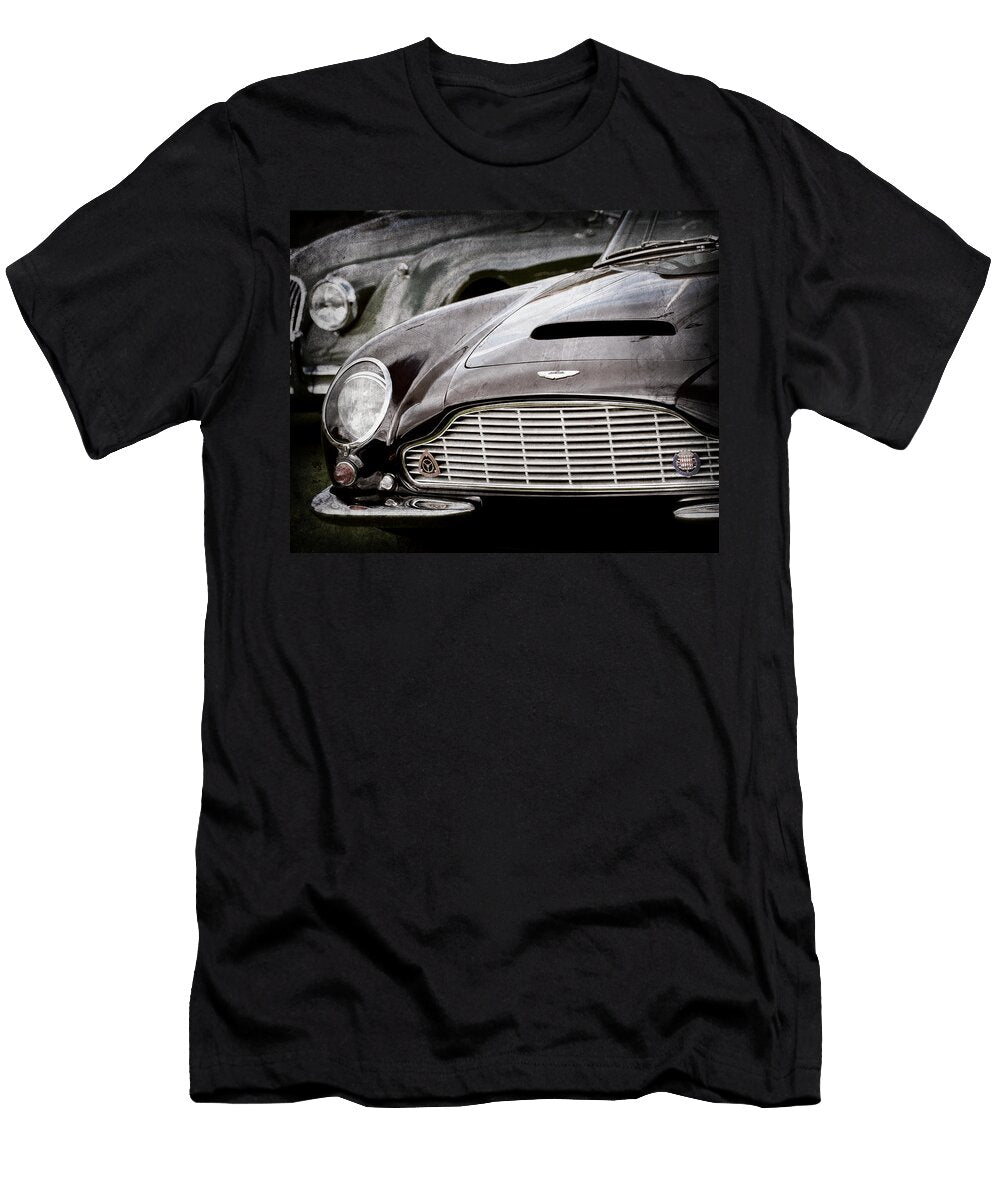 1 1965 Aston Martin Db6 Short Chassis Volante Grille Jill Reger T-Shirt