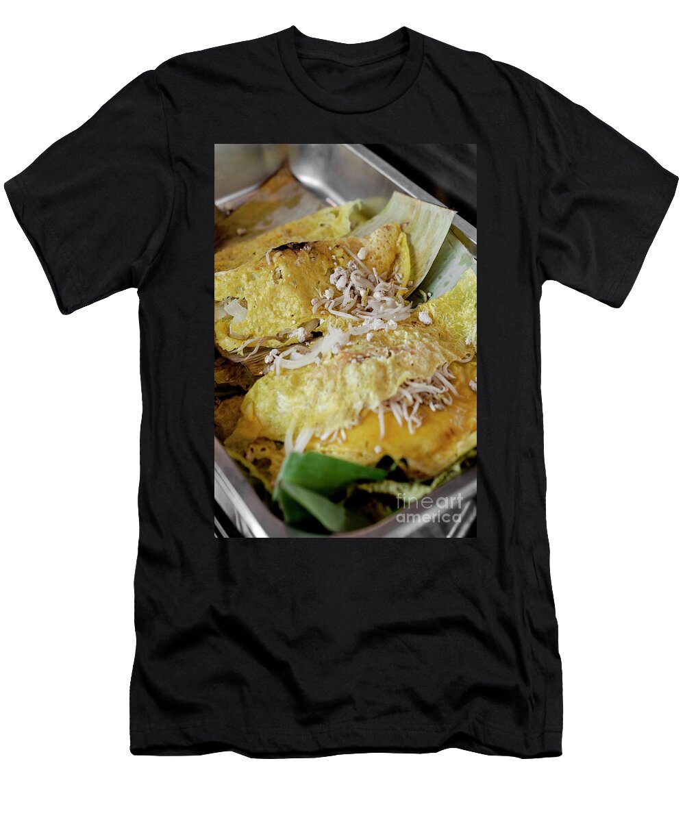 1 Banh Xeo Crispy Vietnamese Pancake Crepes in Buffet Warmer Tray Jm Travel Photography T-Shirt