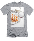 1 Belgium Waffers with Sugar Powder on Ceramic Plate and Strainer Liss Art Studio T-Shirt