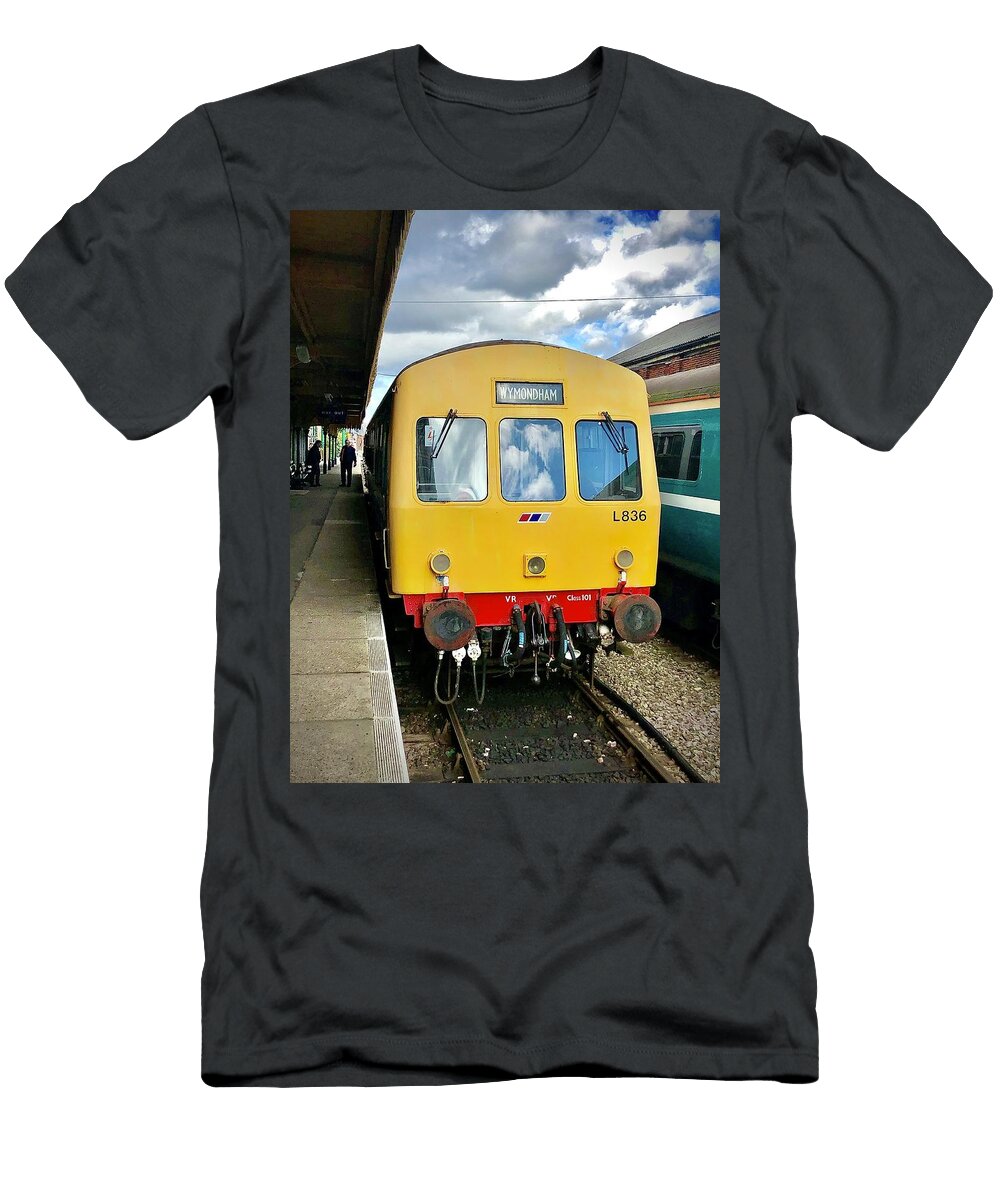 1 Br Class 101 Dmu L836 Gordon James T-Shirt