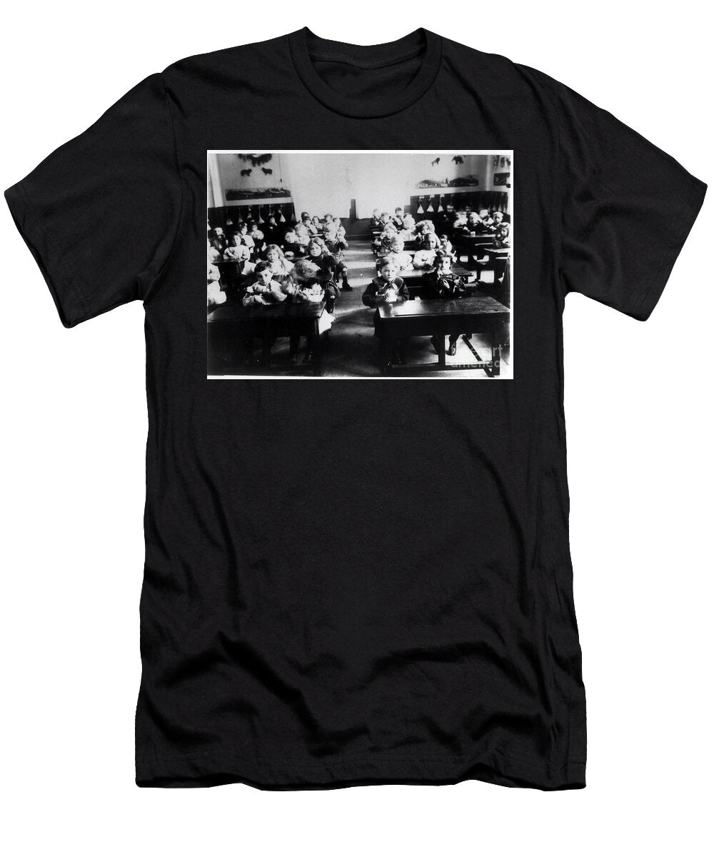 1 Children in a Classroom French Photographer T-Shirt