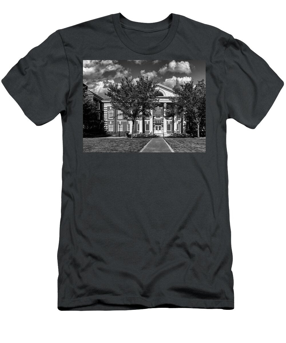 1 College of Engineering University of Delaware Mountain Dreams T-Shirt