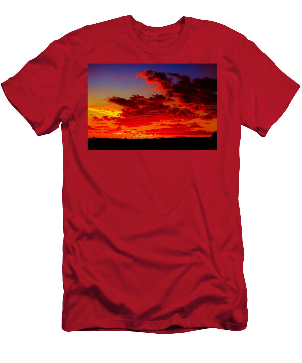 1 Fiery Sunset Over the Horizon Mario G Rivera T-Shirt