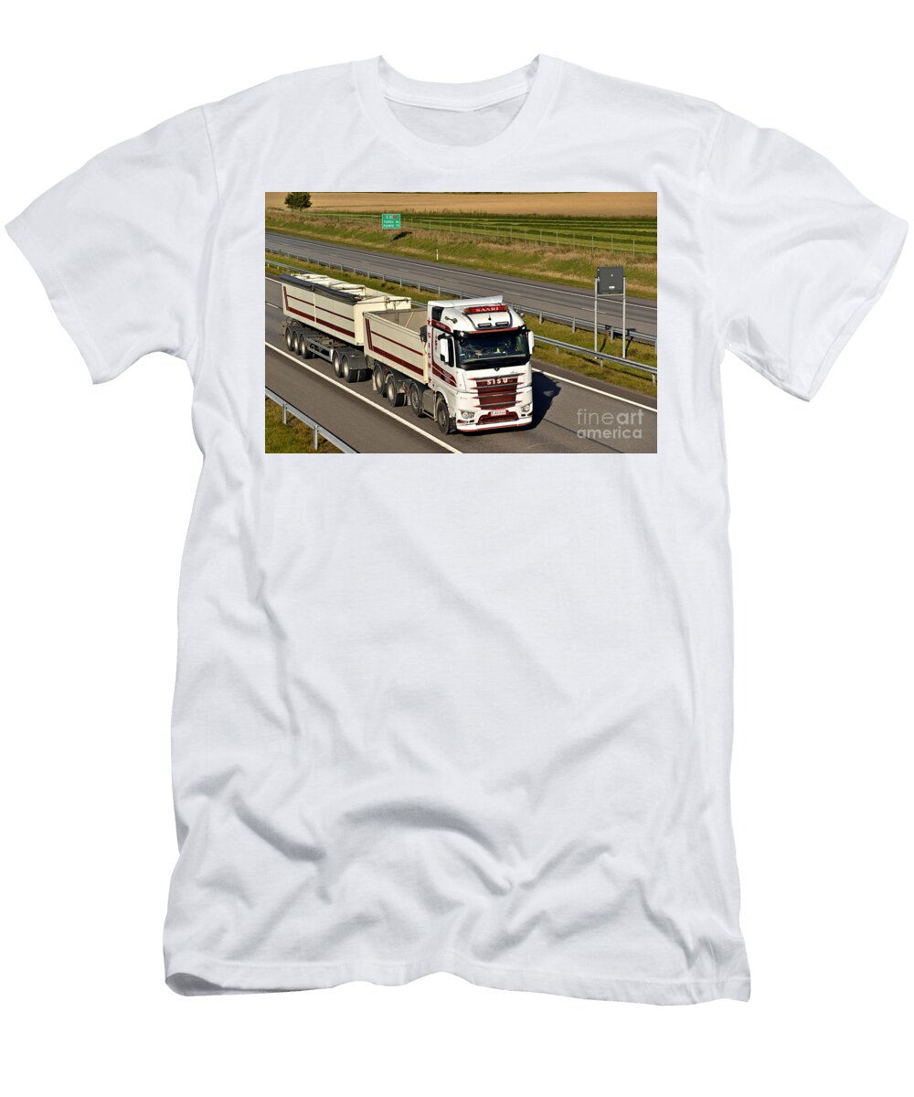 1 Full Trailer 8 Esko Lindell T-Shirt