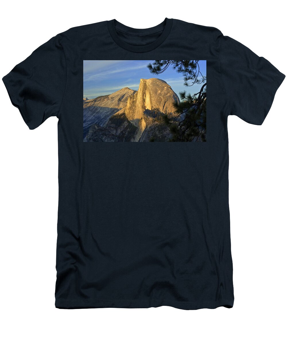 1 Half Dome Yosemite Np California Mario Verin T-Shirt