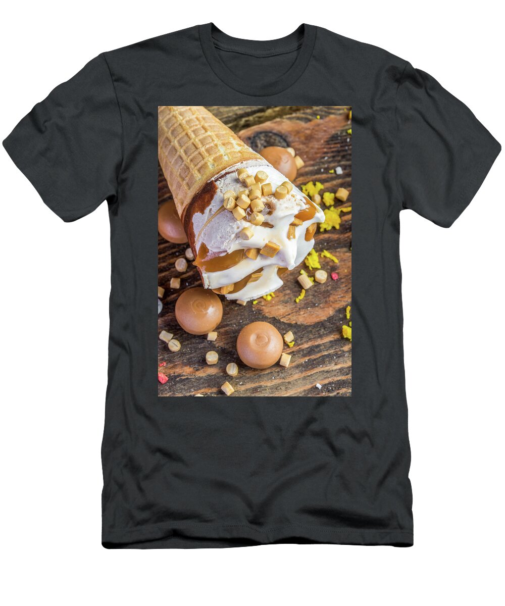 1 Ice Cream Cone on Wooden Table Oleg Yermolov T-Shirt