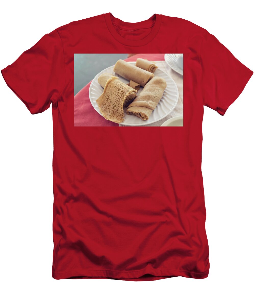1 Injera Traditional and National Dish of Ethiopia Artush Foto T-Shirt