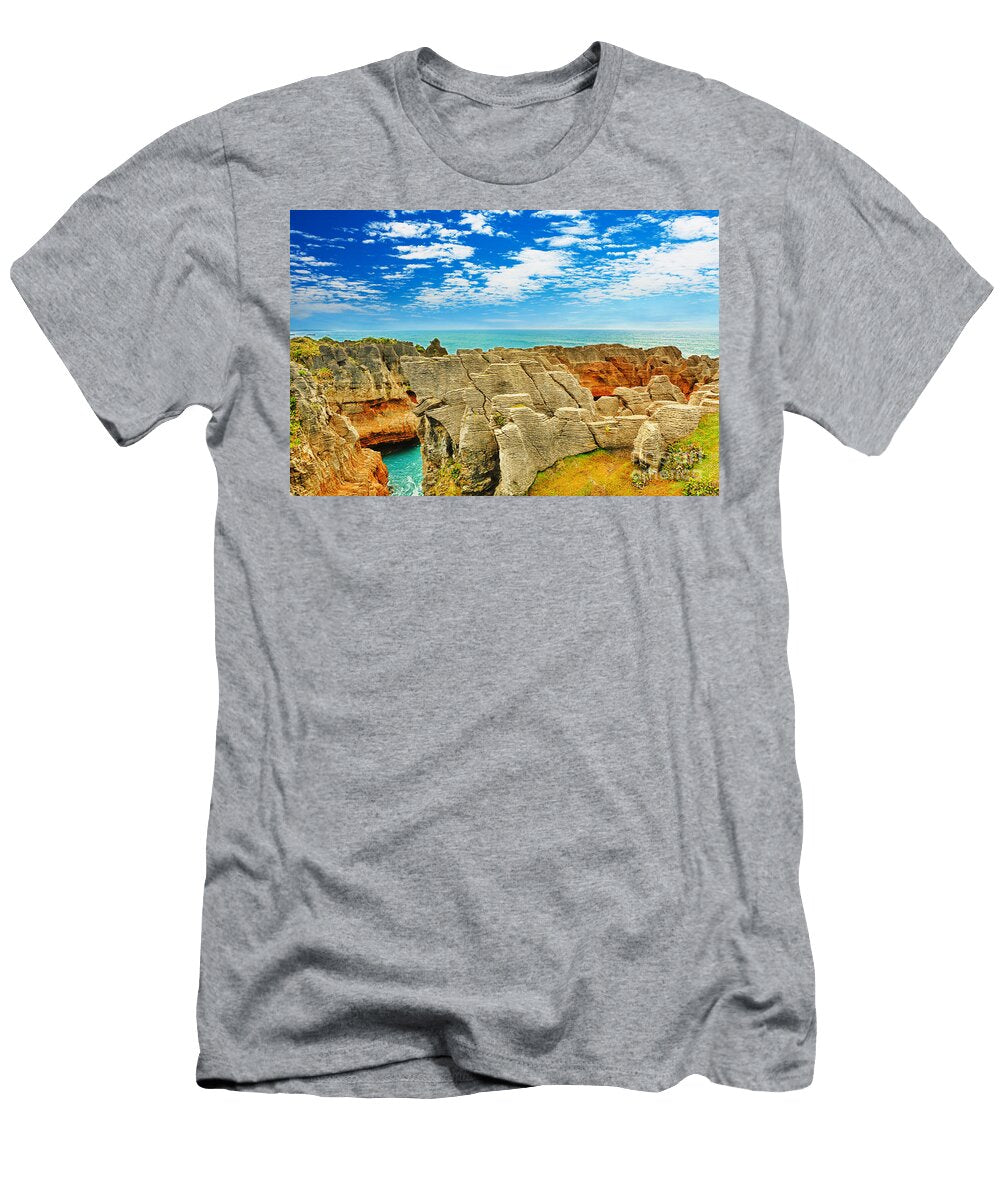 1 Pancake Rocks Mothaibaphoto Prints T-Shirt