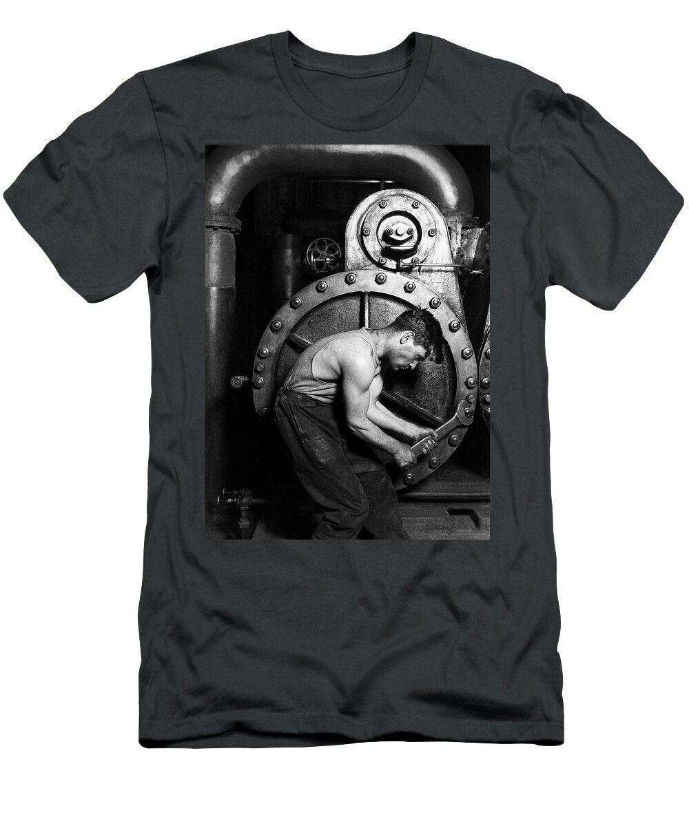 1 Powerhouse Mechanic 1920 Lewis Hine T-Shirt