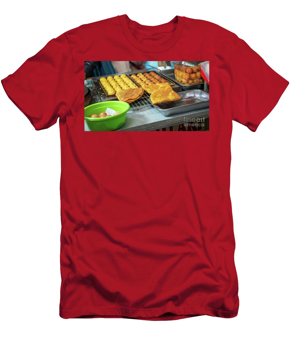 1 Street Food At the Da Lat Night Market Ralf Broskvar T-Shirt