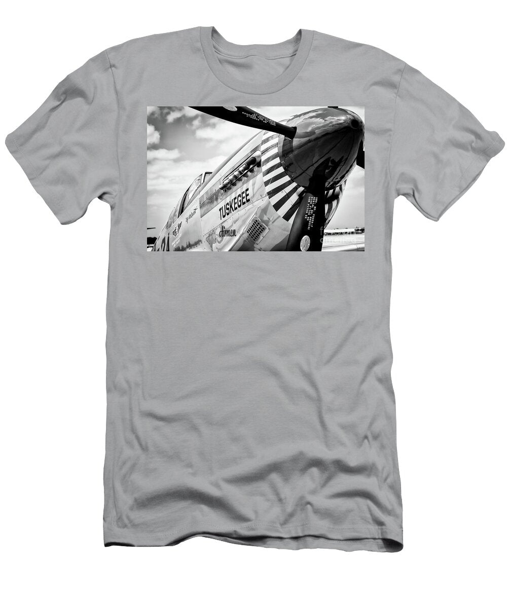 1 Tuskegee P 51 Mustang Rene Triay Photography T-Shirt