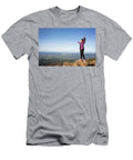 11 Woman Hiking Up Mt Dialbo Terry Schmidbauer T-Shirt