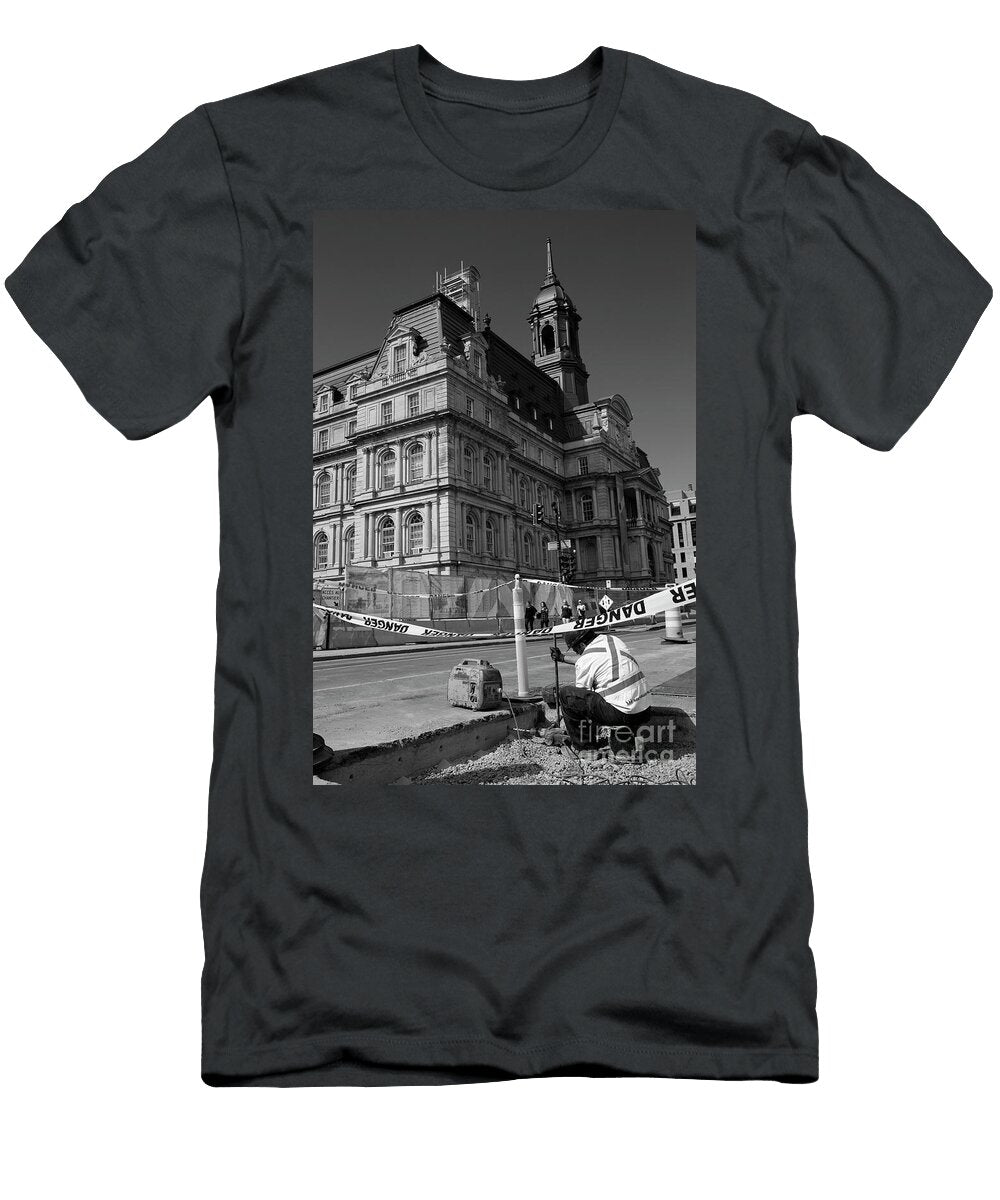 142 Construction Pierre Roussel T-Shirt