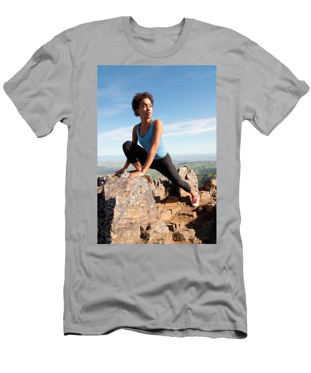 15 Woman Hiking Up Mt Dialbo Terry Schmidbauer T-Shirt