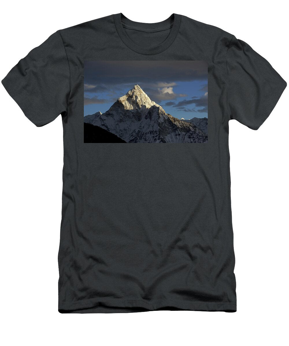 16 Khumbu Mario Colonel T-Shirt