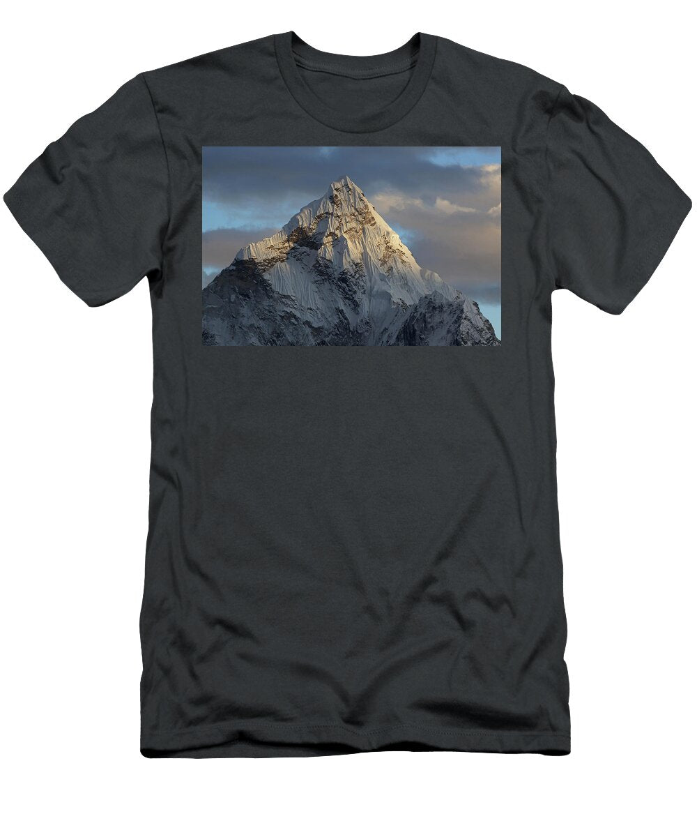 17 Khumbu Mario Colonel T-Shirt