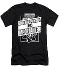 18 Physicist Scientist Science Nuclear Physics Crazy Squirrel T-Shirt