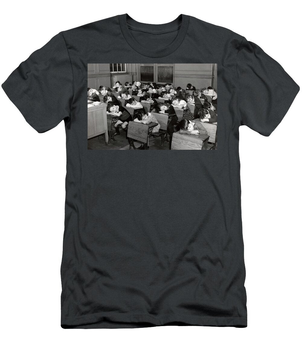 1930s Elementary Grade School Students Vintage Images T-Shirt
