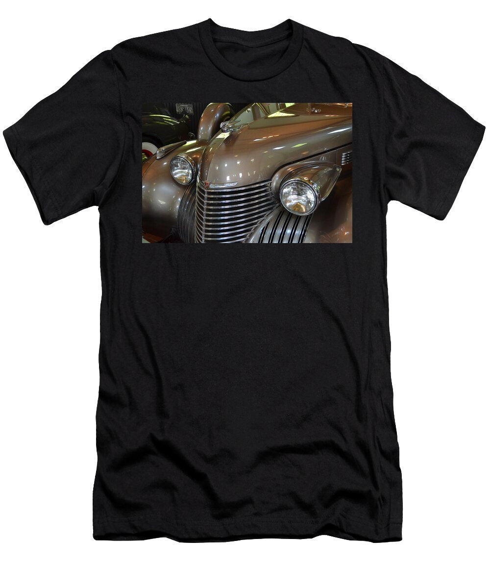 1940 Cadillac Model 62 4 Door Sedan Michelle Calkins T-Shirt