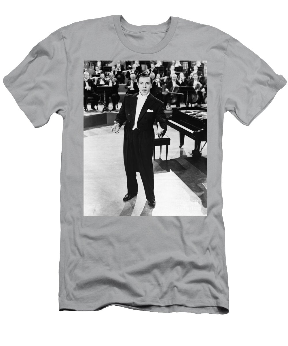1950s Mario Lanza Singing in Front of Orchestra Camerique T-Shirt