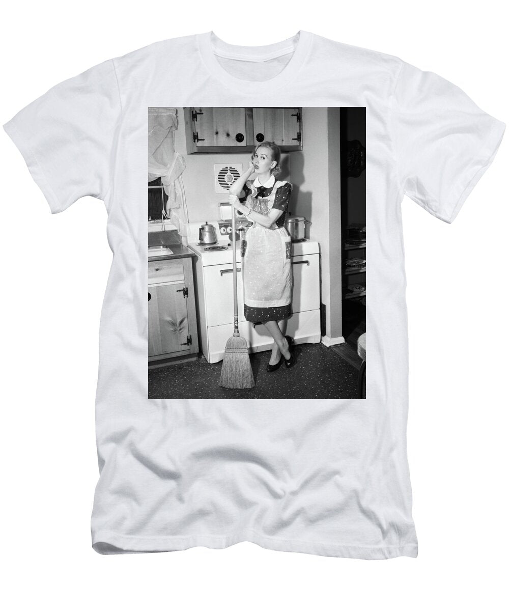1950s Tired Housewife in Apron Standing Vintage Images T-Shirt