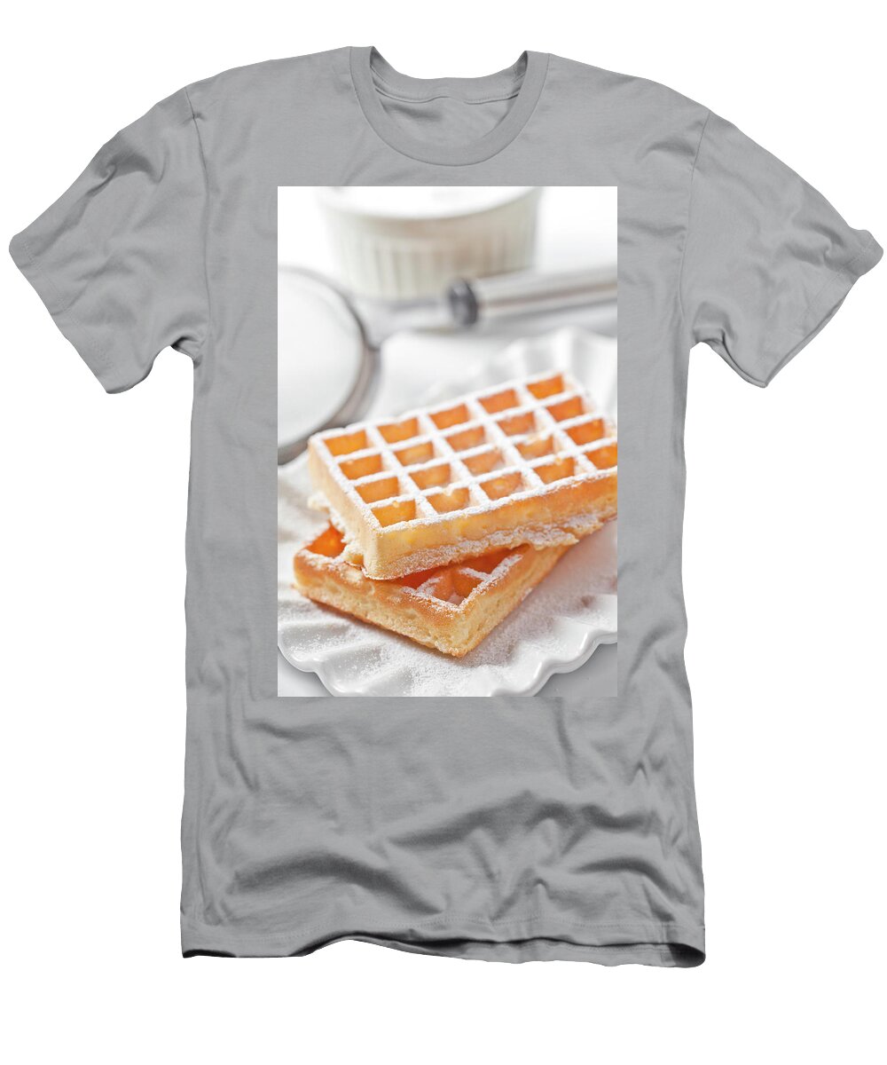 2 Belgium Waffers with Sugar Powder on Ceramic Plate and Strainer Liss Art Studio T-Shirt