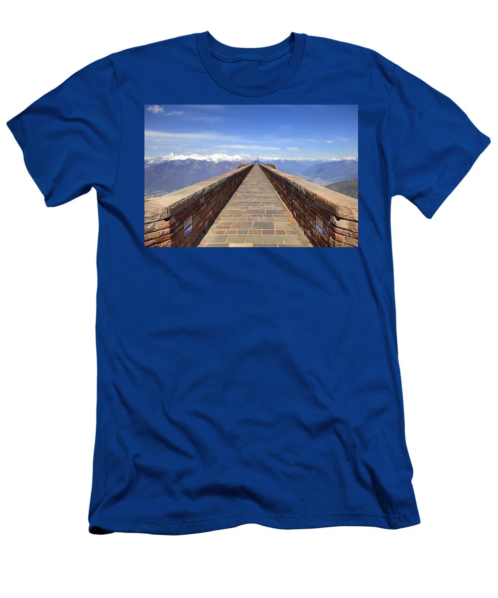 2 Monte Tamaro Joana Kruse T-Shirt