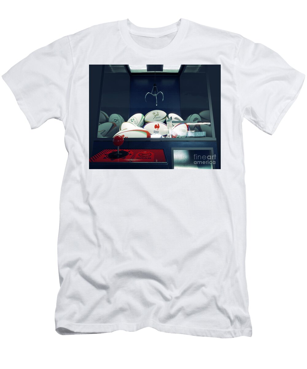 2 Rugby Team Ball Claw Grabber Machine Allan Swart T-Shirt