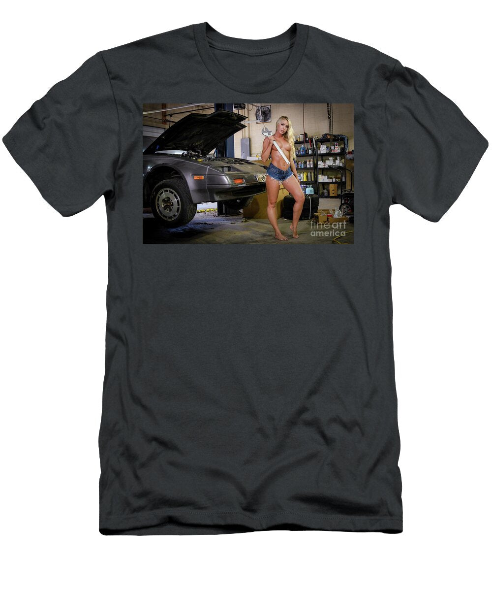 2 Sexy Mechanic Jt Photodesign T-Shirt