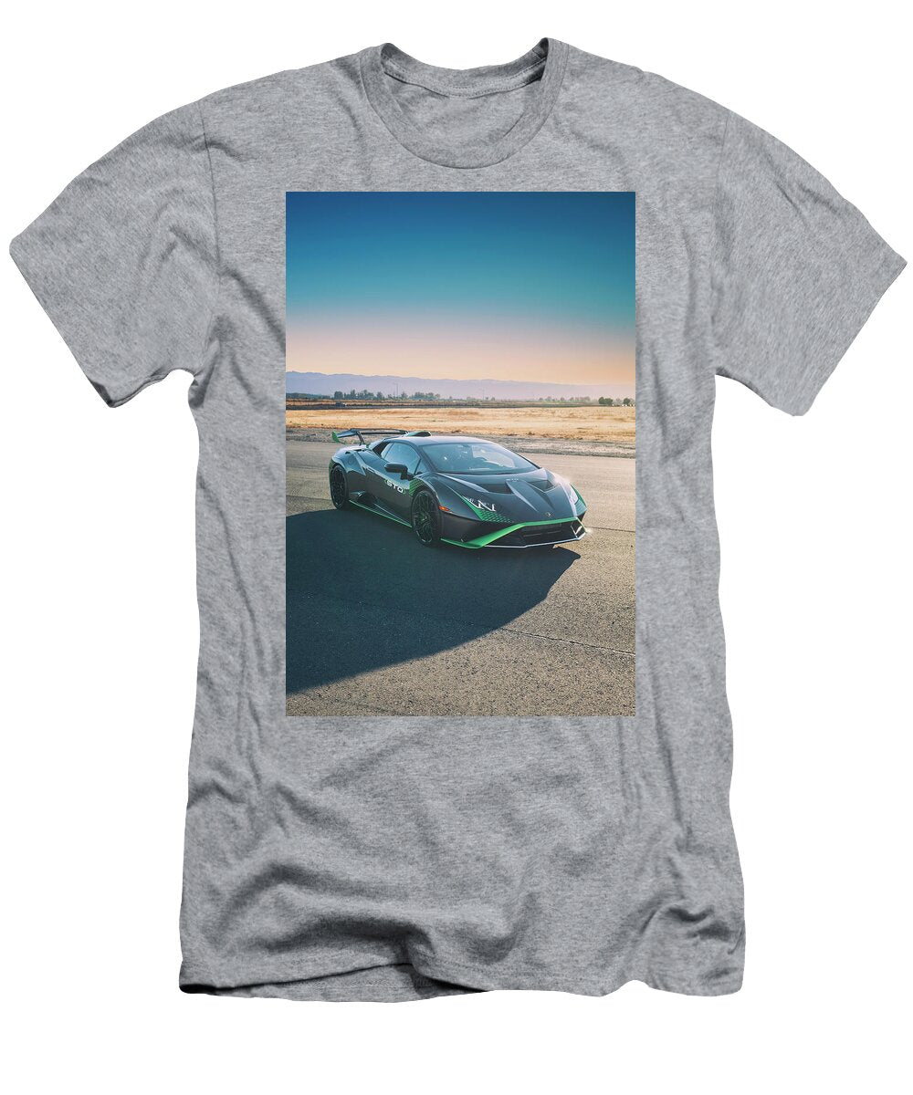 32 Lamborghini Huracan Sto Print Itzkirb Photography T-Shirt