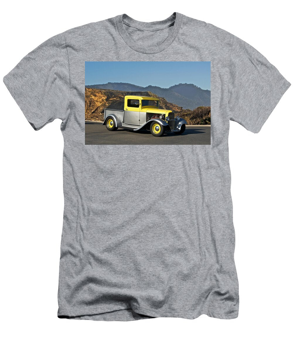 5 1932 Ford Pick Up Dave Koontz T-Shirt