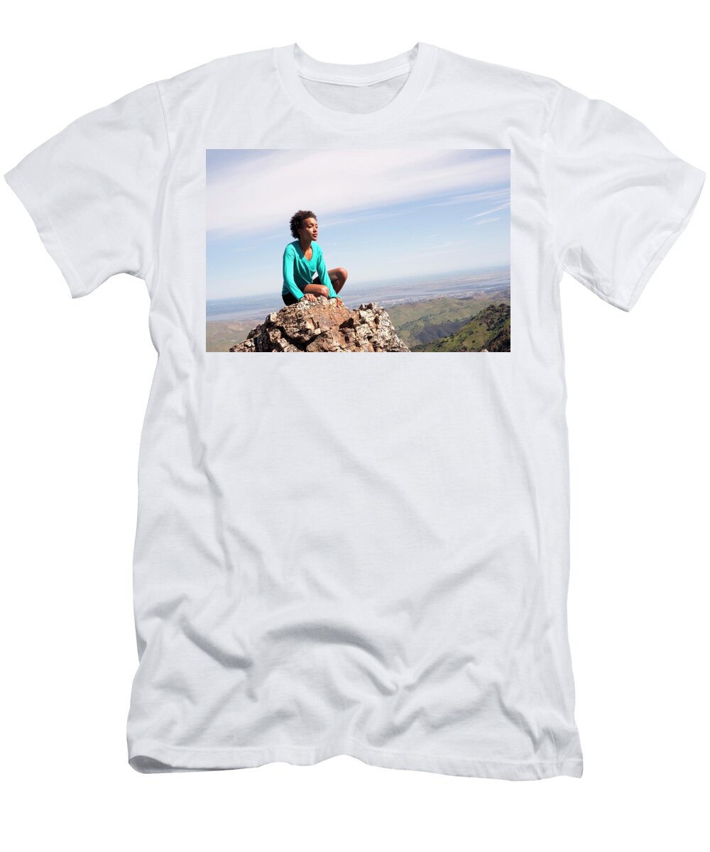 6 Woman Hiking Up Mt Dialbo Terry Schmidbauer T-Shirt