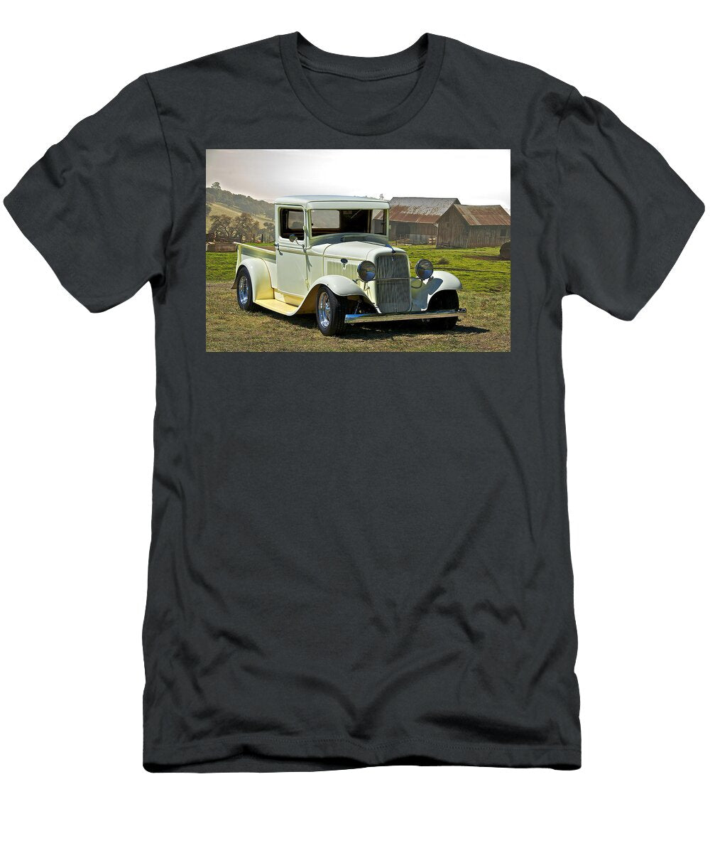 7 1932 Ford Pick Up Dave Koontz T-Shirt