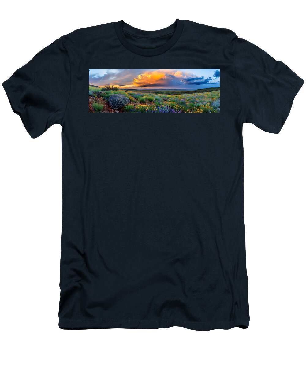 A Panoramic Tribute to the Texas Desert Sven Andersen T-Shirt
