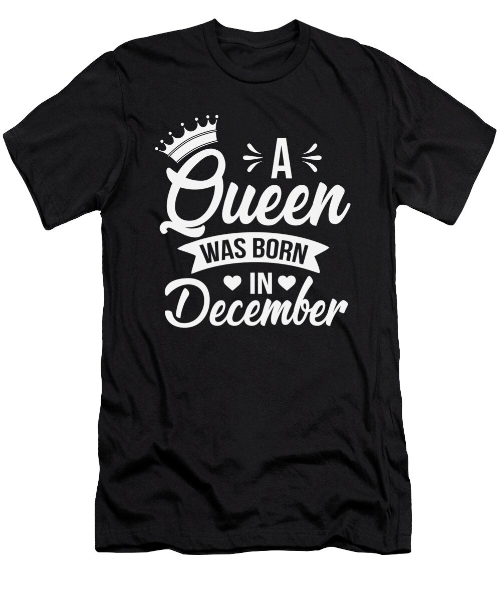 A Queen Was Born in December Gifts Woman Cool Mom Christmas Graphic Sel Mermaid T-Shirt