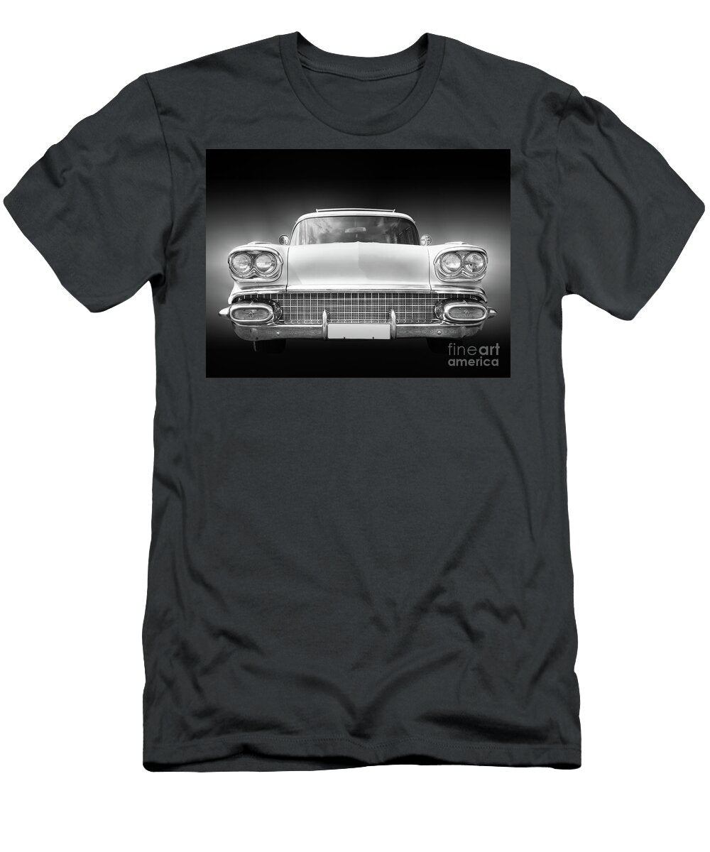 American Classic Car Chieftain Safari 1958 Front Beate Gube T-Shirt