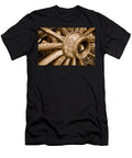 Antique Wagon Wheel American West Legend T-Shirt