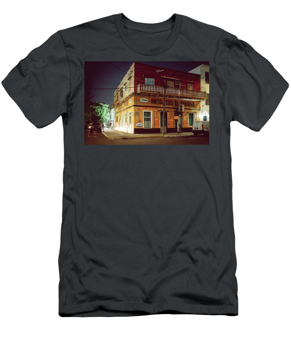 Antojitos El Paraiso in Veracruz Centro Mahokai Fotoartist T-Shirt
