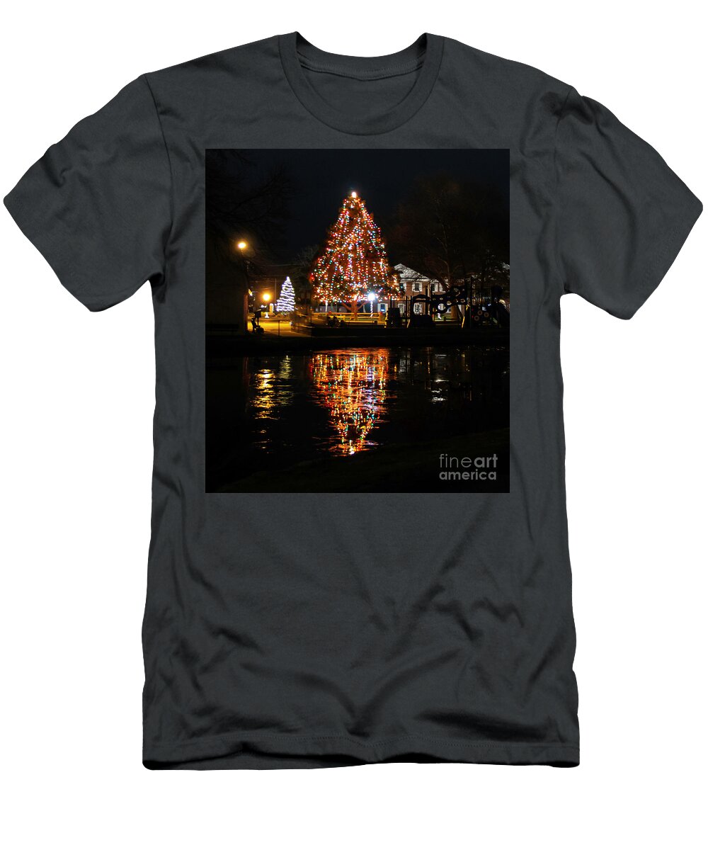 Argyle Lake Christmas Tree with Reflection in the Water At Night David Wood T-Shirt