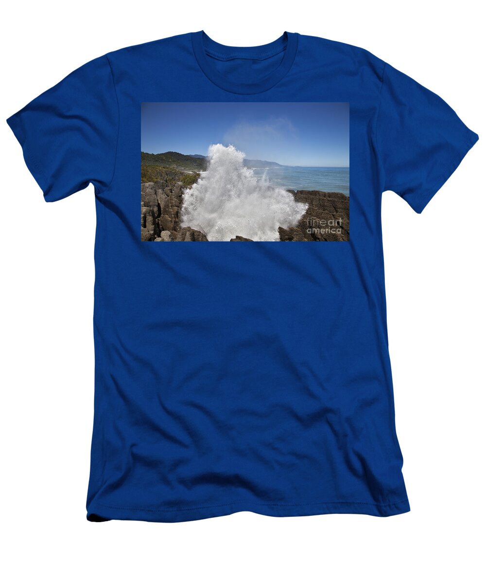 Blowhole 2 Fabian Roessler T-Shirt