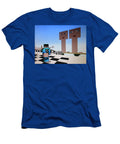 Captain Misfit on a Chessboard David Lovins T-Shirt