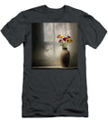 Ceramic Vase of Red and Orange Daisies Yo Pedro T-Shirt