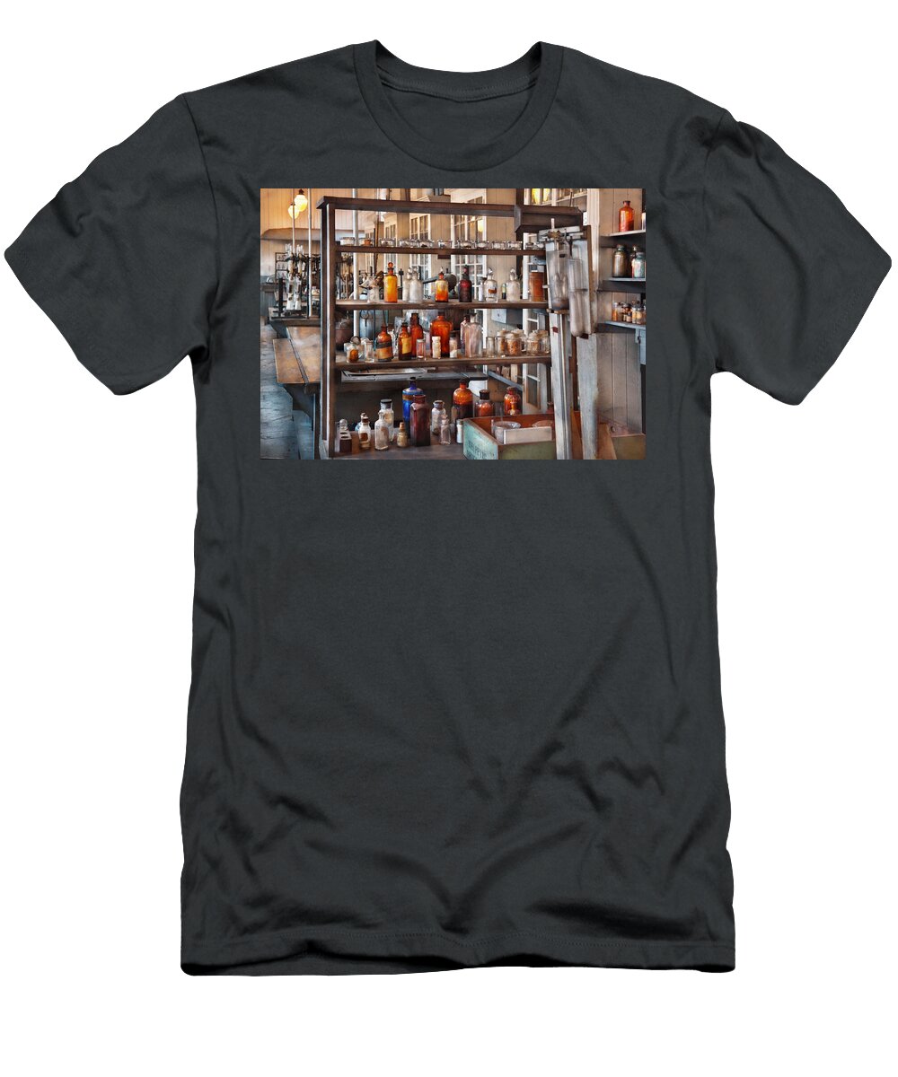 Chemist Where Science Comes From Mike Savad T-Shirt