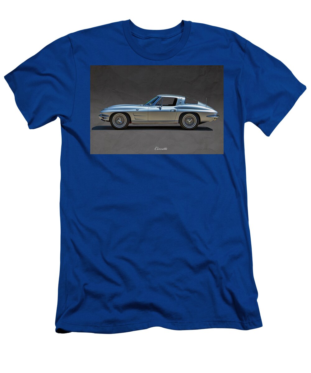 Chevrolet Corvette on Black 0148 2 Nick Gray T-Shirt