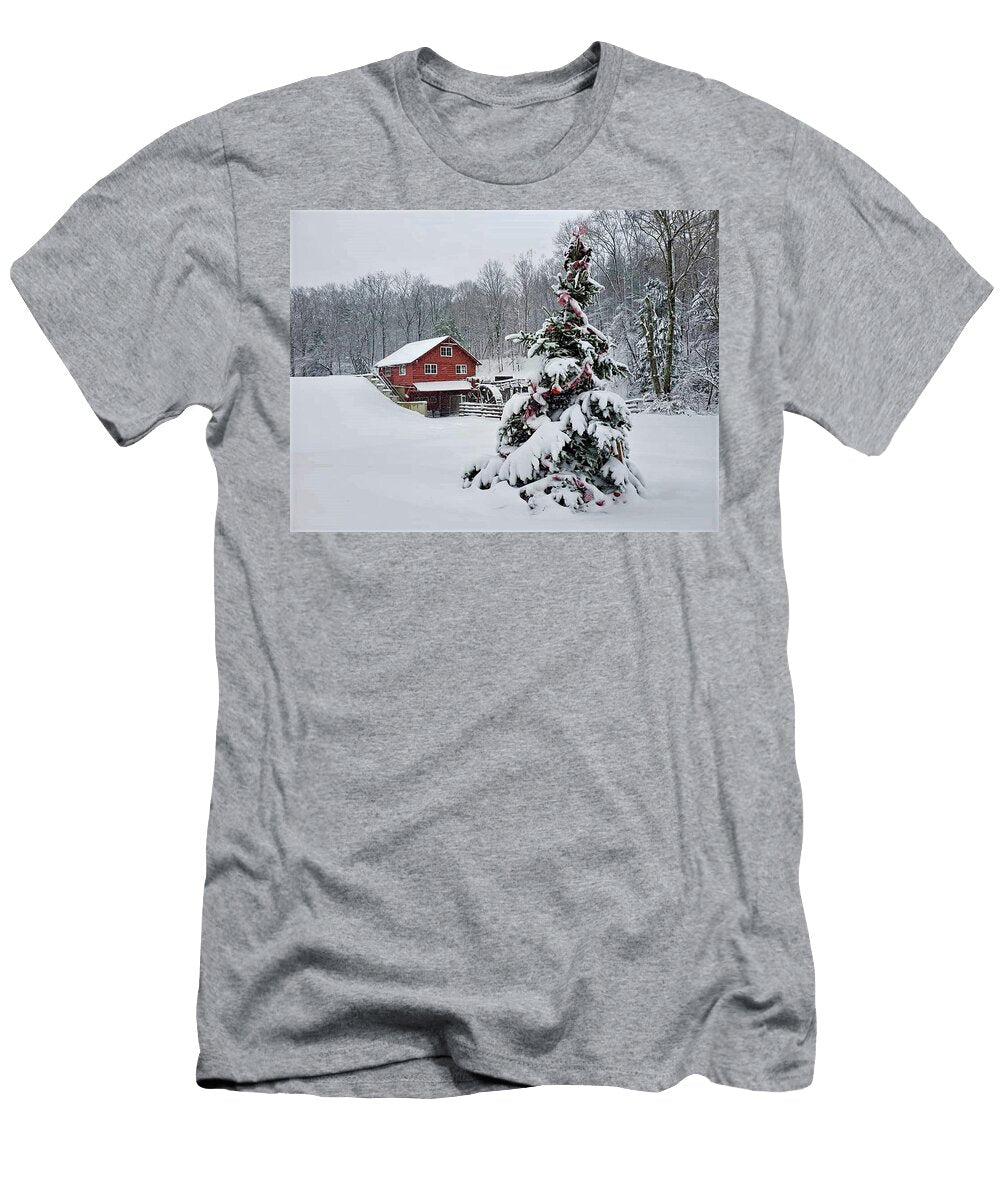 Christmas Tree At Kirbys Mill Rob Richardson T-Shirt