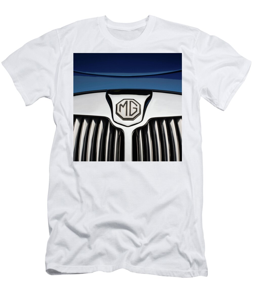 Chrome Radiator Grill and Badge of Blue Panoramic Images T-Shirt