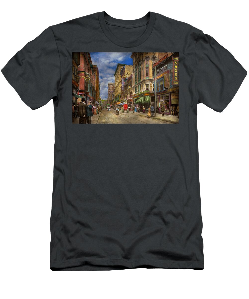 City Providence Ri Living in the City 1906 Mike Savad T-Shirt