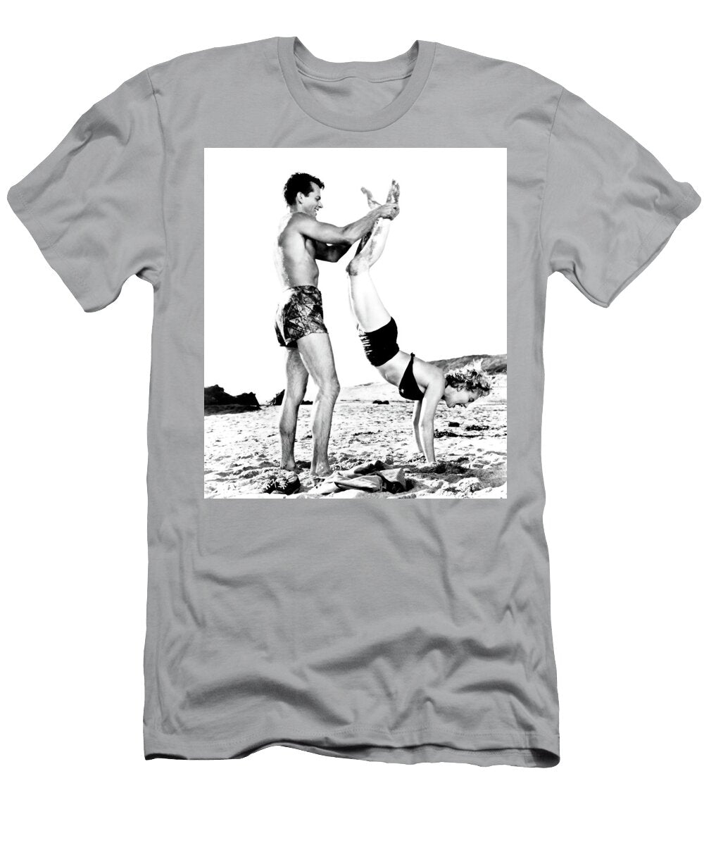 Clash By Night with Marilyn Monroe R Muirhead Art T-Shirt