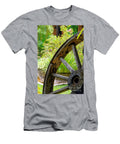 Colonial Time Period Hand Crafted Wagon Wheel Ionut Taran T-Shirt